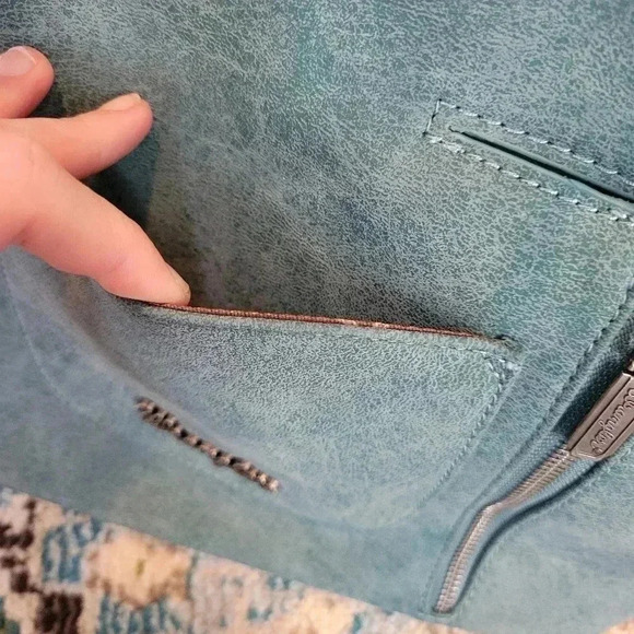 NWT Wrangler Concealed Carried Leather Floral Embroydered Teal Purse - Picture 10 of 10